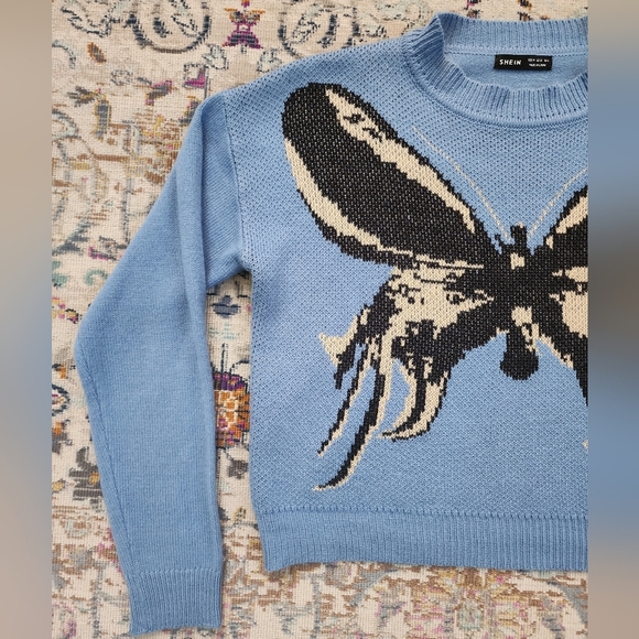 Shein Blue Knit Butterfly Women's Crop Sweater, size Medium - Picture 4 of 9